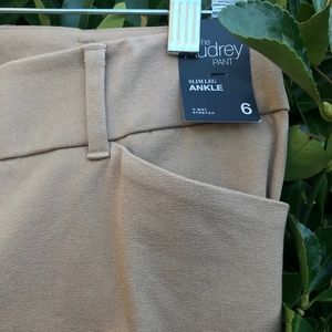 New York & Co. Audry Straight leg pants size 6